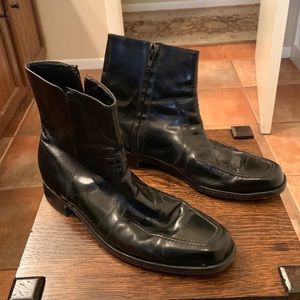 Vintage Florsheim zip up ankle boots